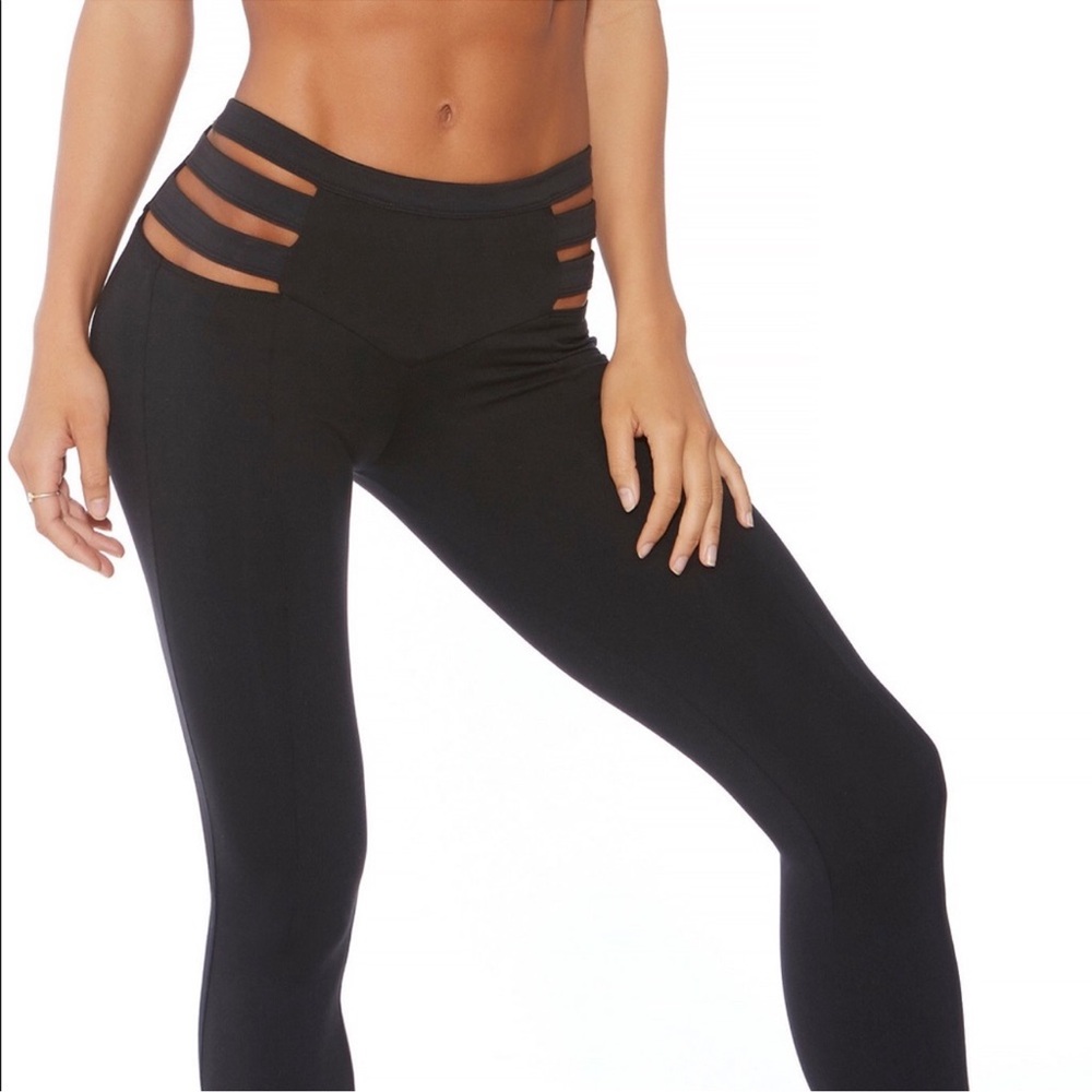 Bombshell Sportswear Leggings Black XS cutout